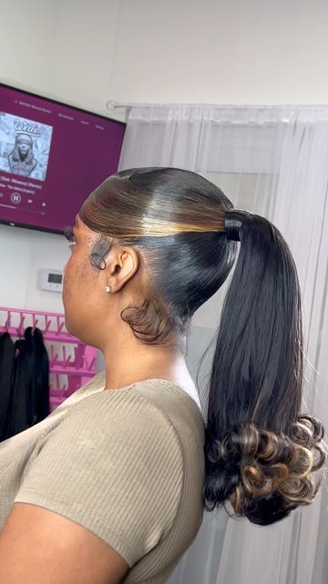 Barbie Ponytail With Highlights, Barb Ponytail, Layered Barbie Ponytail, Peekaboo Barbie Ponytail, Ponytail With Bumped Ends, Brown Barbie Ponytail, Barbie Ponytail With Color, Ponytail With Curls At The End, Low Barbie Ponytail