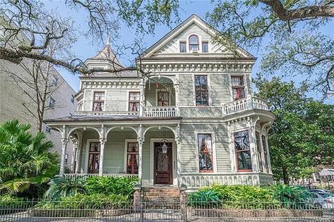 1881 Queen Anne Victorian For Sale in New Orleans, Louisiana - OldHouses.com New Orleans House Exterior, Sims 4 Willow Creek, Magnolia Promenade, New Orleans Mansion, Queen Anne Victorian House, Queen Anne Architecture, House Courtyard, Sims 4 Save File, New Orleans Architecture