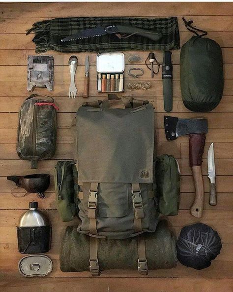 Bushcraft Outdoor Survival on Instagram: “Repost @chuckwrathall  #mothernature #outdoor #survival #adventurer #bushcraft #scout #tent #knife #campfire #camping #hining #naturehippys…” #bushcraftgearknives Android Tricks, Bushcraft Backpack, Bushcraft Kit, Camping Accesorios, Outdoor Survival Gear, Bushcraft Skills, Bushcraft Gear, Bushcraft Camping, Survival Equipment