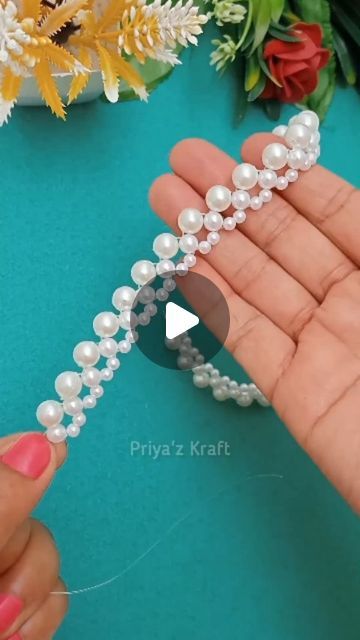 Diy Beads Necklace, Pearl Jewellery Diy, How To Make Beads Necklace, Diy Pearl Necklace Choker, Pearl Diy Jewelry, How To Make Pearl Necklace, Trendy Handmade Adjustable Pearl Necklace, Beaded Jewelry Patterns Necklaces, Pearl Beads Necklace