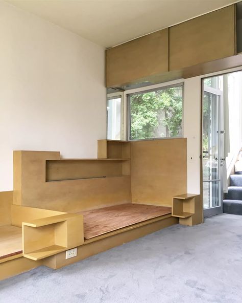 Mcm Apartment, Schindler House, Contemporary Kitchen Tables, Built In Wall Units, Plywood House, Walker House, Built In Shelving, Electro Shock, House Dining Room