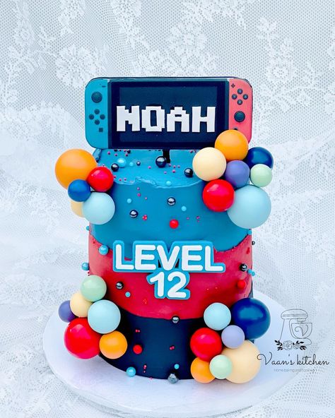 Nintendo Switch Cake #birthdaycakes #cupcakes #buttercreamcakes #fondantcakes #customcakes #handmadetopper #cakedecor #cakedesign #sydneycake #sydneycakes #vaanskitchen #spongecake #nintendoswitchcake #nintendoswitchcakes Vr Birthday Cake, Nintendo Switch Cupcakes, Switch Cake Ideas, Nintendo Cake Ideas, 10 Birthday Cake Boy, Arcade Birthday Cake, Nintendo Switch Cake Ideas, Nintendo Switch Birthday Party, Gaming Theme Cake