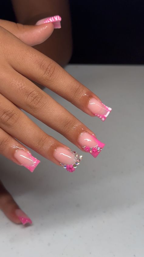 Hot Pink Birthday Nails Short, Short Acrylic Nails For Birthday, Hot Pink Nails Birthday, Birthday Nails 13, Short Nails Hot Pink, Hot Pink Square Acrylic Nails, Short Hot Pink Nails With Design, Nails For 13th Birthday, Hot Pink Nails Short