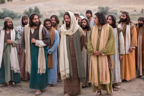 Teachings—Bible Images Bible Costumes, Rich Young Ruler, Biblical Clothing, Biblical Costumes, Night In Bethlehem, Nativity Costumes, Life Of Jesus Christ, Bible Video, Bible Images