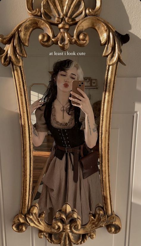 Ren Faire Outfits, Fair Outfit, Ren Faire Costume, Fair Outfits, Fest Outfits, Ren Fest, Ren Fair, Elf Costume, Witch Outfit