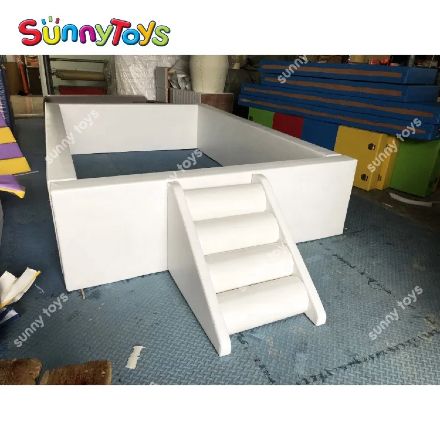 Soft Playground, Diy Playroom, Kids Indoor Playground, Soft Play Equipment, Indoor Kids, Ball Pool, Playroom Design, Soft Play, Play Equipment