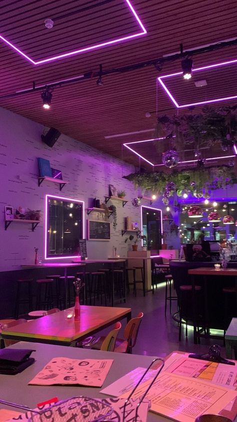 Resto Bar Aesthetic, Gaming Cafe Aesthetic, Gaming Cafe Interior Design, Pink Bar Aesthetic, Vibey Restaurants, Purple Cafe Aesthetic, Neon Restaurant Interior, Night Cafe Aesthetic, Cyberpunk Cafe