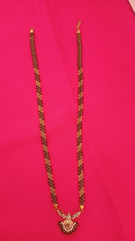 Black Beads Long Chain Designs Gold, Long Nallapusalu Designs Gold Latest, Thaali Chain Designs Gold Latest, Nalla Pusalu Designs Latest Long, Long Black Beads Mangalsutra Designs, Long Mangalsutra Designs Gold Latest, Nallapusalu Designs Gold Long, Nallapusalu Designs Gold, Long Nallapusalu