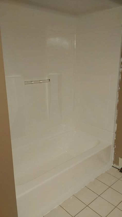 Do THIS one thing to your boring tub to make it look so much better! Tub Insert, Bathtub Makeover, Guest Bath Ideas, New Bedroom Furniture, Shower Makeover, Diy Bathroom Storage Ideas, Tub To Shower Remodel, Shower Remodel Diy, Shower Inserts