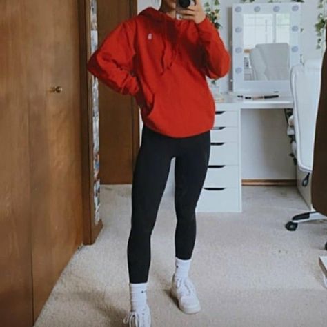 Red Lululemon Leggings Outfit, Red Crewneck Outfit, Athlesuire Outfit, Red Leggings Outfit, Red Lululemon Leggings, Orientation Outfit, Outfits For Back To School, Difficult Yoga Poses, Outfits Leggins