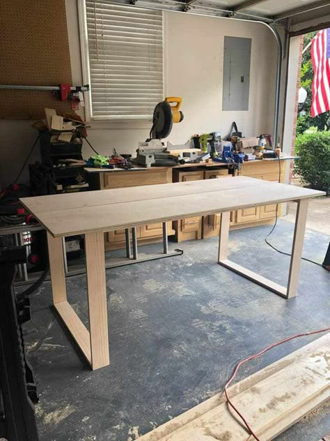 DIY Modern Wood Desk - House On Longwood Lane Build Your Own Desk Home Office, Diy Modern Wood Furniture, Build Your Own Desk Diy, Diy Working Table, Diy Desk Easy, Diy U Desk, Desk Base Ideas, Building A Desk Diy, Diy Work From Home Desk