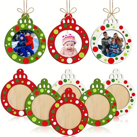 Christmas Photo Ornaments, Preschool Christmas Gifts, Christmas Frames Diy, Christmas Ornament Frame, Diy Christmas Pictures, Picture Christmas Ornaments, Grinch Whoville, Frame Ornaments, Christmas Picture Frames