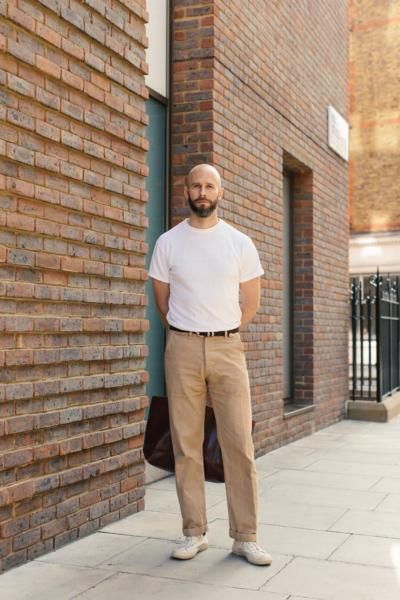 Lookbook – Permanent Style Chino Pants Men Outfits Street Styles, Tucked In Shirt Outfit, Chinos Men Outfit, Permanent Style, Men Street Look, Normcore Fashion, Clothes Board, Shirt Outfit Men, Minimalist Fashion Men