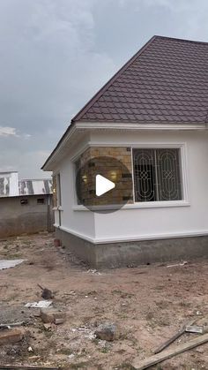 Modern Bungalow House Design Dream Homes, 1 Story House Interior, Duplex Bungalow Design, Two Bedrooms House Design, Bungalow House Design Interiors, Modern Family House Exterior, Roof Styles Design, Roof Design Ideas Modern, Nigerian House Design