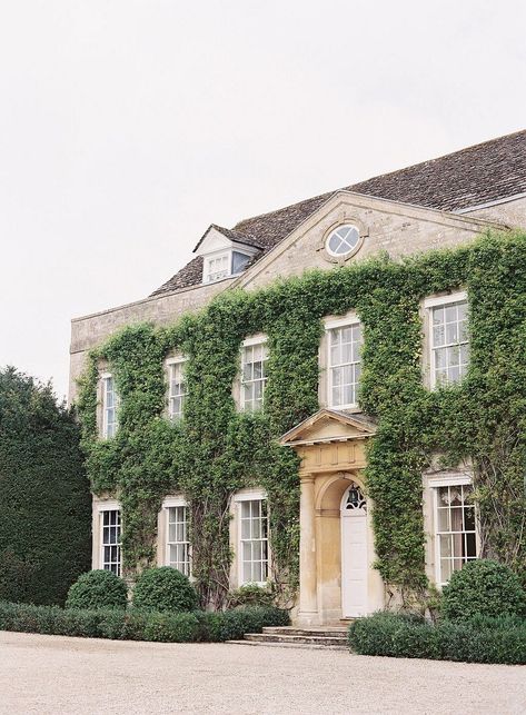 16 best English country house wedding venues Manor House Hotel, Hedsor House, Fountains Abbey, Country House Wedding, Country House Wedding Venues, English Summer, Eco Architecture, Manor Houses, Countryside Wedding