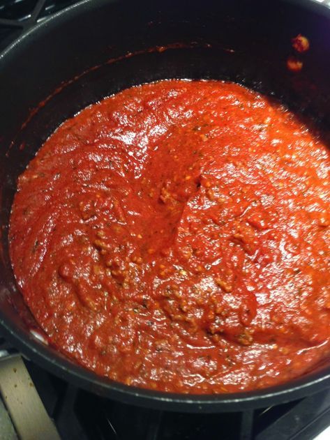 Southbury Steak Recipe, Spaghetti Sauce For A Large Crowd, Crockpot Spaghetti Sauce No Meat, Homemade Sweet Spaghetti Sauce, Real Italian Spaghetti Sauce, Grandmas Spaghetti, Homemade Italian Spaghetti Sauce, Sauce For Pizza, Italian Sauce Recipes