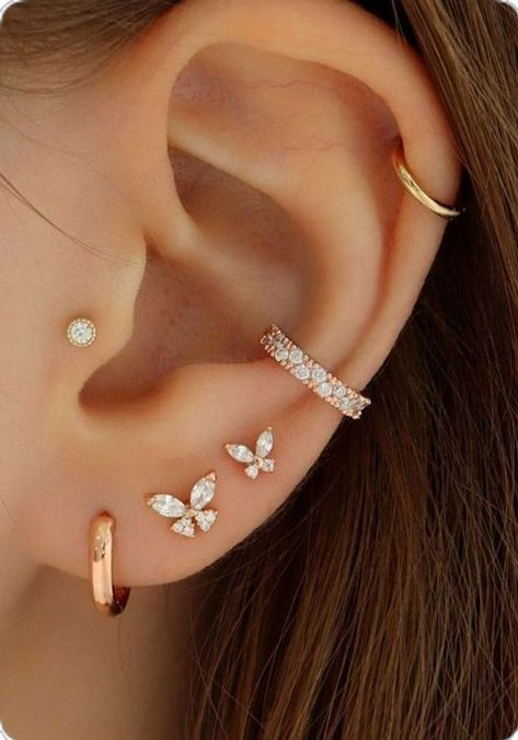 Minimalist Ear Piercings, Unique Ear Piercings, Cool Ear Piercings, Pretty Ear Piercings, Cute Ear Piercings, Ear Style, Cute Piercings, Lobe Piercing, Body Jewelry Piercing