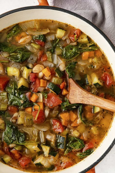 Tuscan Vegetable Soup Recipe, Tuscan Vegetable Soup, Vegetable Recipes Dinner, Italian Vegetable Soup, Soup With Vegetables, Bean And Vegetable Soup, Tuscan Soup, Vegetable Soup Healthy, Vegetable Soup With Chicken