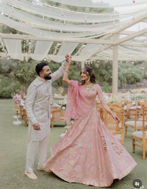 Engagement Photos Ideas Indian, Hosting Lunch, Engagement Couple Dress, Engagement Portraits Poses, Indian Wedding Poses, Indian Wedding Photography Couples, Engagement Photography Poses, Indian Wedding Photography Poses, Wedding Couple Poses Photography