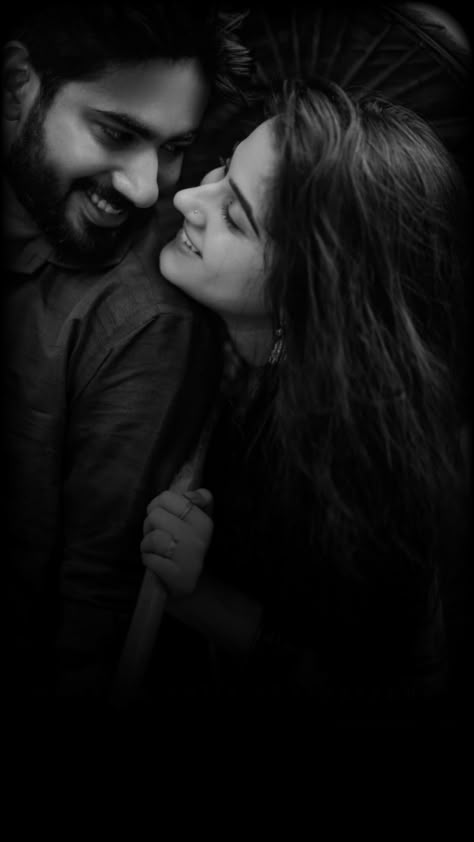 Cute Love Photos, Pre Wedding Photoshoot Outdoor, Photoshoot Outdoor, Couple Pic, Wedding Couple Poses Photography, Couple Picture, Best Pose For Photoshoot, Couple Picture Poses, Love Couple Photo