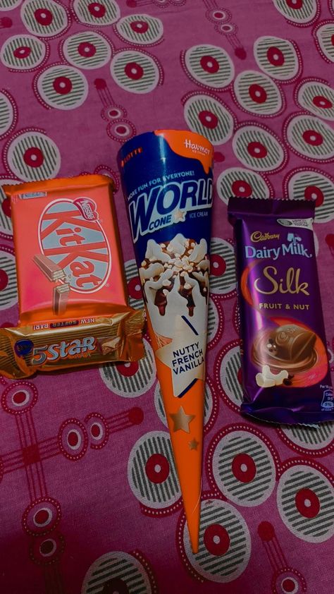 #chocolatelovers #chocolate #happynewyear Dairymilk Cadbury, Cadbury Cookies, Chocolate Images, Gift Snap, Eid Photoshoot, Chocolate Tumblr, Chocolate Ice Cream Cone, Chocolate Aesthetic, Fake Gifts