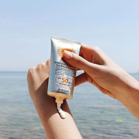 Protect and nourish your skin with 3W Clinic Intensive UV Sunblock Cream SPF 50+ PA+++. Offering powerful UVA and UVB protection, this sunblock prevents sun damage and premature aging, leaving your skin radiant and healthy. Shop now! ✨ Available on Offer Price of 44% Discount 😘 Use this Bohemian code: OSG0724C1P51 and claim your 44% discount😍 https://ohsogo.com/products/3w-clinic-intensive-uv-sunblock-cream-spf-50-pa-70ml . . . . . . #3WClinic #UVSunblock #SPF50 #PA+++ #SunProtection #UVPr... 3w Clinic Sunscreen, Intensive Uv Sunblock Cream, Japanese Sunscreen, Korean Sunscreen, Mask Sheet, Brighten Skin Tone, Kraf Diy, Face Mist, Sun Cream