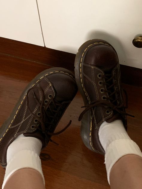 Brown Low Doc Martens, Brown Doc Marten Outfit, Cute Doc Martens, Docs Loafers, Dc Marten, Dock Martens, Brown Docs, Dr Martens Bex, Doc Martens Oxfords