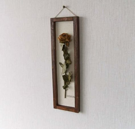 Save Flowers, Dried Flowers Diy, Pretty Pens, Diy Jewelry Display, Flower Shadow Box, Photo Frame Design, Bouquet Arrangements, Flower Therapy, Easy Diy Art