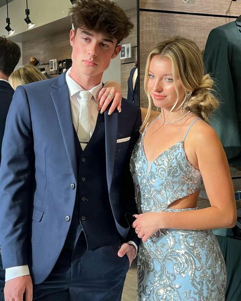 Blue And Gold Prom Couple, Hoco Suit Ideas, Prom Date Poses Friends, Prom Poses Friends Guys, Hoco Pictures Ideas Couple Funny, Hoco Pics Friend Pictures Funny, Hoco Colors, Navy Suit Prom, Prom Tuxedo Ideas Couple