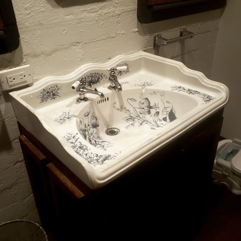 Antique Victorian wall basin adapted to a cabinet. Victorian Bathroom Vintage, Victorian Bathroom Accessories, Wall Basin, Victorian Wall, Victorian Bathroom, Vintage Bathrooms, House Renovation, Antique Victorian, Victorian Homes