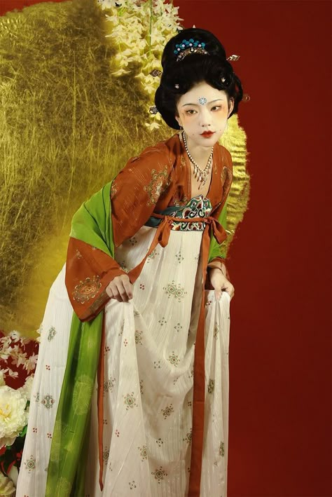 Traditional Hanfu | Ancient Chinese Costumes | Tang & Ming & Han Dynasty Clothing | Yandan Hanfu – Page 2 – Yandan_Hanfu Tang Dynasty Hairstyles, Tang Dynasty Hair, Han Dynasty Clothing, Ming Dynasty Clothing, Tang Dynasty Clothing, Ancient China Clothing, Tang Dynasty Hanfu, Hanfu Clothing, Chinese Clothing Traditional