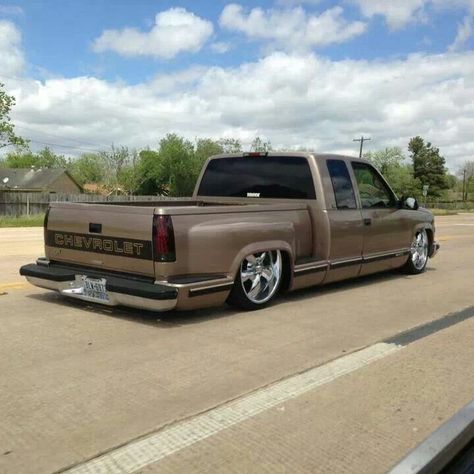 Bagged silverado obs Obs Silverado, 1993 Chevy Silverado, Chevy Obs, Sierra Gmc, Chevy Cheyenne, Obs Chevy, Slammed Trucks, Chevy Stepside, Chevy Trucks Silverado