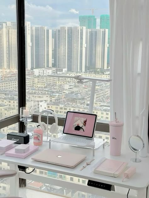 Pink Desk Setup Study, Pink Desk Office, 9 To 5 Aesthetic, Coquette Desk Setup, Pink Laptop Aesthetic, White And Pink Desk, Study Pink Aesthetic, Desk Aesthetic Study, Pink School Aesthetic