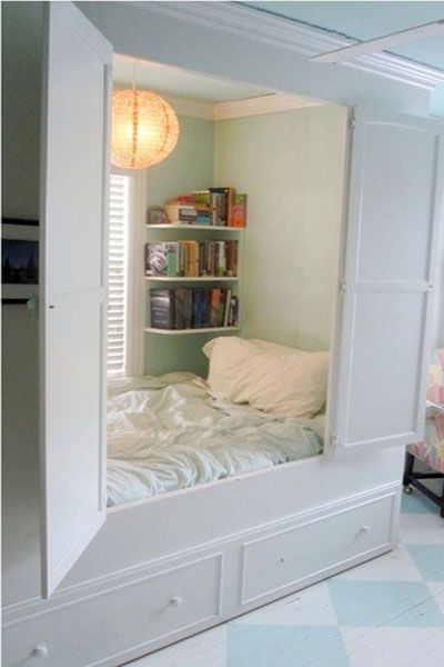 Unique Bed Design, Alcove Bed, Design Ložnic, Koti Diy, Hiasan Bilik Tidur, Hidden Bed, Hidden Rooms, Kitten Rescue, Creative Bedroom