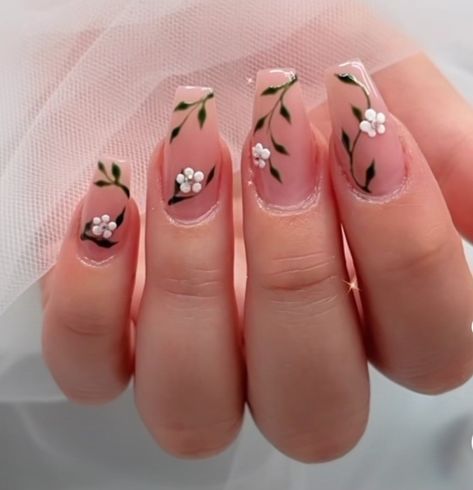 Manicure With Daisies, Quick Nail Art, Art Deco Nails, Wow Nails, Hello Nails, Nail Drawing, Ombre Nails Glitter, Flower Nail Designs, Short Acrylic Nails Designs