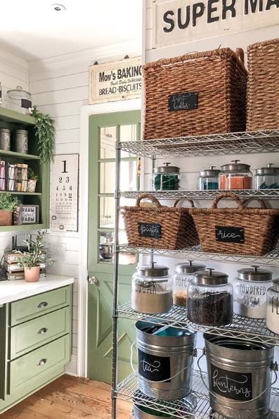 2nd Kitchen, Pantry Organization Hacks, Open Pantry, Pantry Inspiration, Organized Pantry, Decoration Vitrine, Pantry Makeover, Small Pantry, Kitchen Organization Pantry