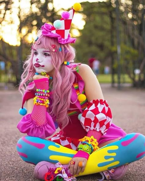 Clowncore | Aesthetics Wiki | Fandom Clowncore Fashion, Aesthetic Clown, Clowncore Outfit, Clowncore Aesthetic, Clown Oc, Clown Aesthetic, Dekorasi Halloween, Circus Aesthetic, Clown Core