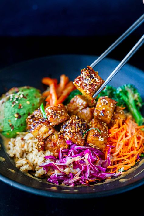 Tempeh Bowl, Buddha Bowl Recipes, How To Cook Tempeh, Bowls Healthy, Tempeh Recipe, Rice And Veggies, Vegetarian Bowls, Feasting At Home, Buddha Bowls Recipe