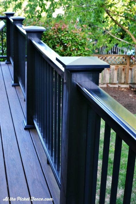 Deck With Black Railing, Deck Fencing, Railings Balcony, Landscaping Around Deck, Wood Deck Railing, Outdoor Deck Decorating, Black Railing, Front Porch Railings, Deck Makeover