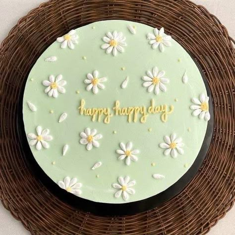 Tårta Design, Small Birthday Cakes, Daisy Cakes, Pastel Cakes, Green Cake, Simple Cake Designs, Mini Cakes Birthday, Creative Birthday Cakes, Bento Cake