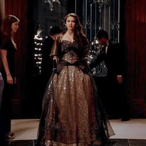 Elena Gilbert Prom Dress, Elena Gilbert Ball Gown, Elena Gilbert Gown, Elena Gilbert Dress, Vampire Diaries Victorian Dress, Elena Gilbert Outfits Dresses, Elena Dress Vampire Diaries, Stefanie Salvatore, Elena Gilbert Purple Dress