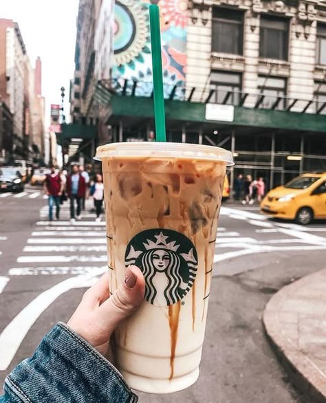 Kawa Starbucks, Minuman Starbucks, Copo Starbucks, Best Starbucks Drinks, Café Starbucks, Cute Food Wallpaper, Iced Starbucks Drinks, Healthy Starbucks Drinks, Secret Starbucks Drinks