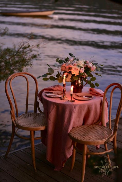 Romantic Table For 2, Romantic Tablescape For Two, Romantic Dinner Table Setting For Two Date Nights Outdoor Dining, Cottage Core Valentines Day, Romantic Set Up, Romantic Decorating Ideas For Him, Home Picnic Ideas, Romantic Dinner Setting For Two, Romantic Dinner Table Setting For Two