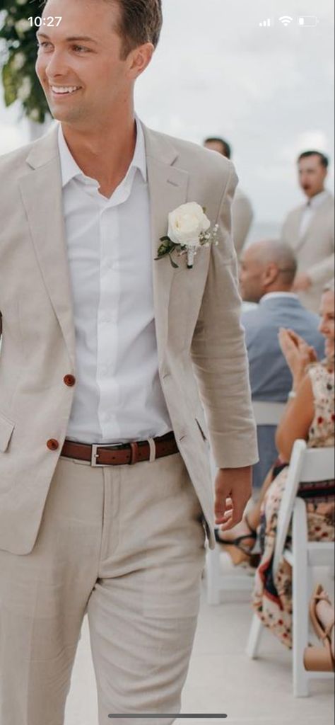 Tan Groom Suit Beach Wedding, Mens Taupe Suit Wedding, Groomsmen Attire Fall Wedding Color Combos, Sandy Groomsmen Suits, Light Khaki Suit Wedding, Groom Attire Beige Tan Suits, Tan Father Of The Bride Suit, Mens Colored Suits, Beige Linen Suit Men Wedding