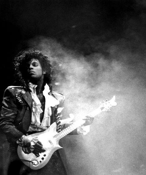 Next Out of Prince’s Vaults: The Hits He Gave Away - The New York Times Purple Rain Prince, Prince Musician, Prince And The Revolution, Best Guitar Players, Photos Of Prince, Rip Prince, Prince Purple Rain, Paisley Park, Roger Nelson