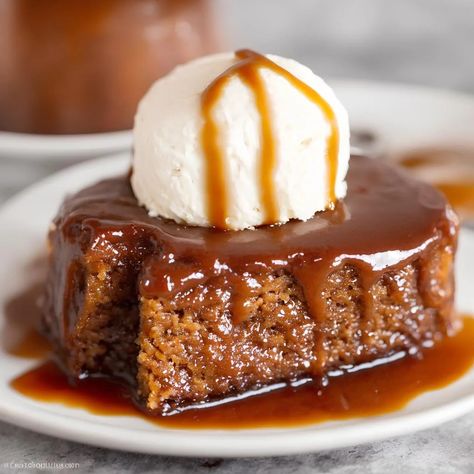 Sticky Toffee Pudding Recipe Toffee Dessert, Sticky Toffee Pudding Cake, Sticky Pudding, Sponge Pudding, Beautiful Baking, Sticky Date Pudding, Sweet Bakes, Date Pudding, British Desserts