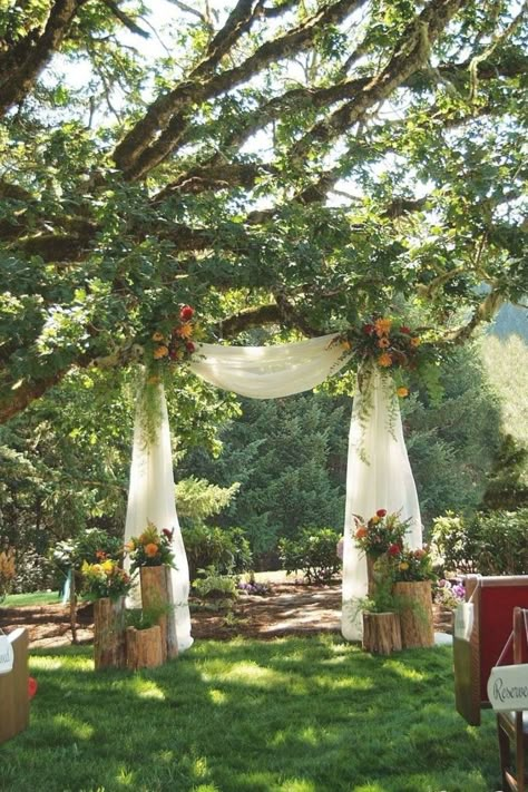 Backyard Wedding Ceremony, Wedding Alters, Aisle Decorations, Yard Wedding, Wedding Altars, Wedding Aisle Decorations, Outdoor Wedding Decorations, Beautiful Backyards, Wildflower Wedding