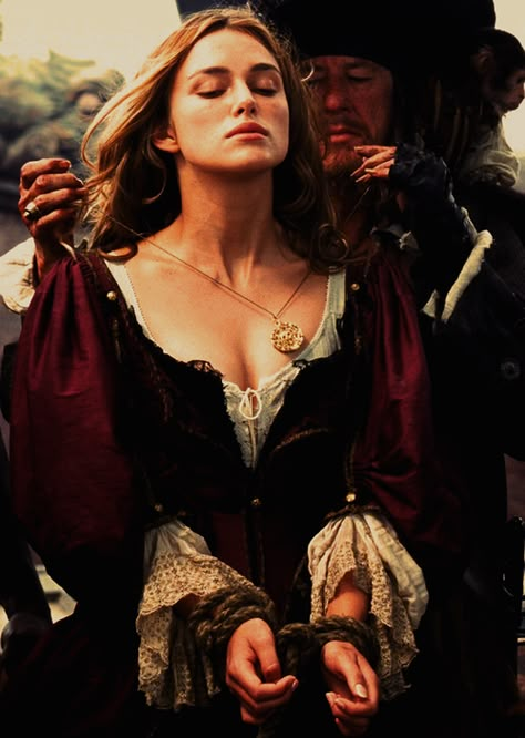 Elizabeth Swann Costume, Elisabeth Swan, Elizabeth Swan, Why Is The Rum Gone, Kiera Knightly, Curse Of The Black Pearl, Pirate Aesthetic, Pirates Of Caribbean, The Pirates Of The Caribbean