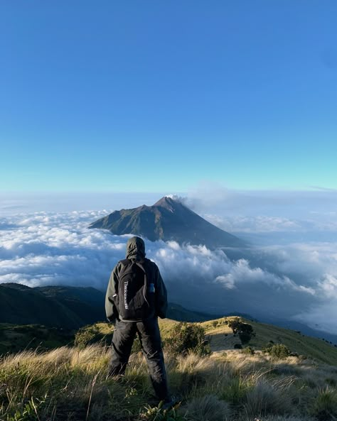 Real (only the beauty of nature can fix me) An Eye For An Eye, Nature Places, Eye For An Eye, Mountains Aesthetic, Hiking Aesthetic, Nature Hikes, Adventure Aesthetic, The Beauty Of Nature, Camping Essentials