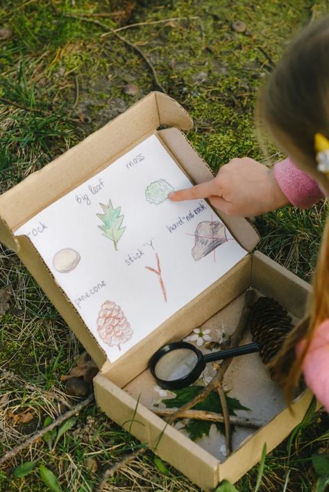 Nature Hunt For Kids, Free Scavenger Hunt Printables, Gardening Preschool, Gardening Activities For Kids, Preschool Gardening, Nature Walk Scavenger Hunt, Natural Activities, Screen Free Activities For Kids, Forest School Ideas